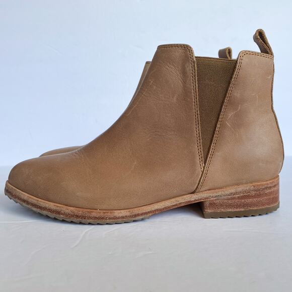 Nisolo Eva Everyday Chelsea Leather Boots in Almond Size 6 - Picture 4 of 9